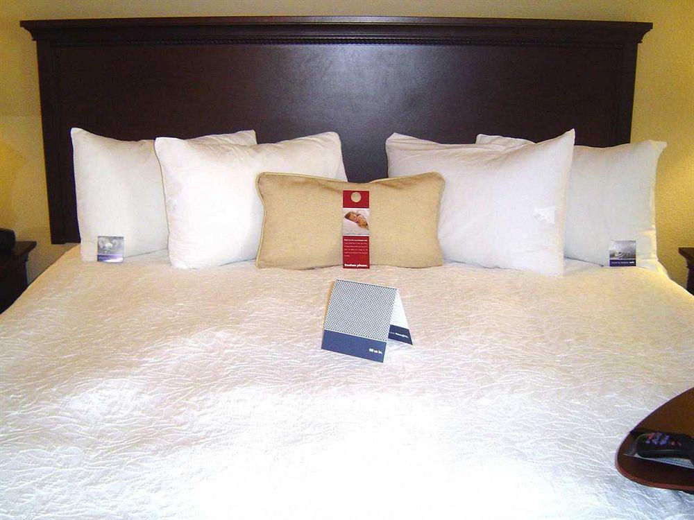 Express Boston North-woburn By Ihg Hotel