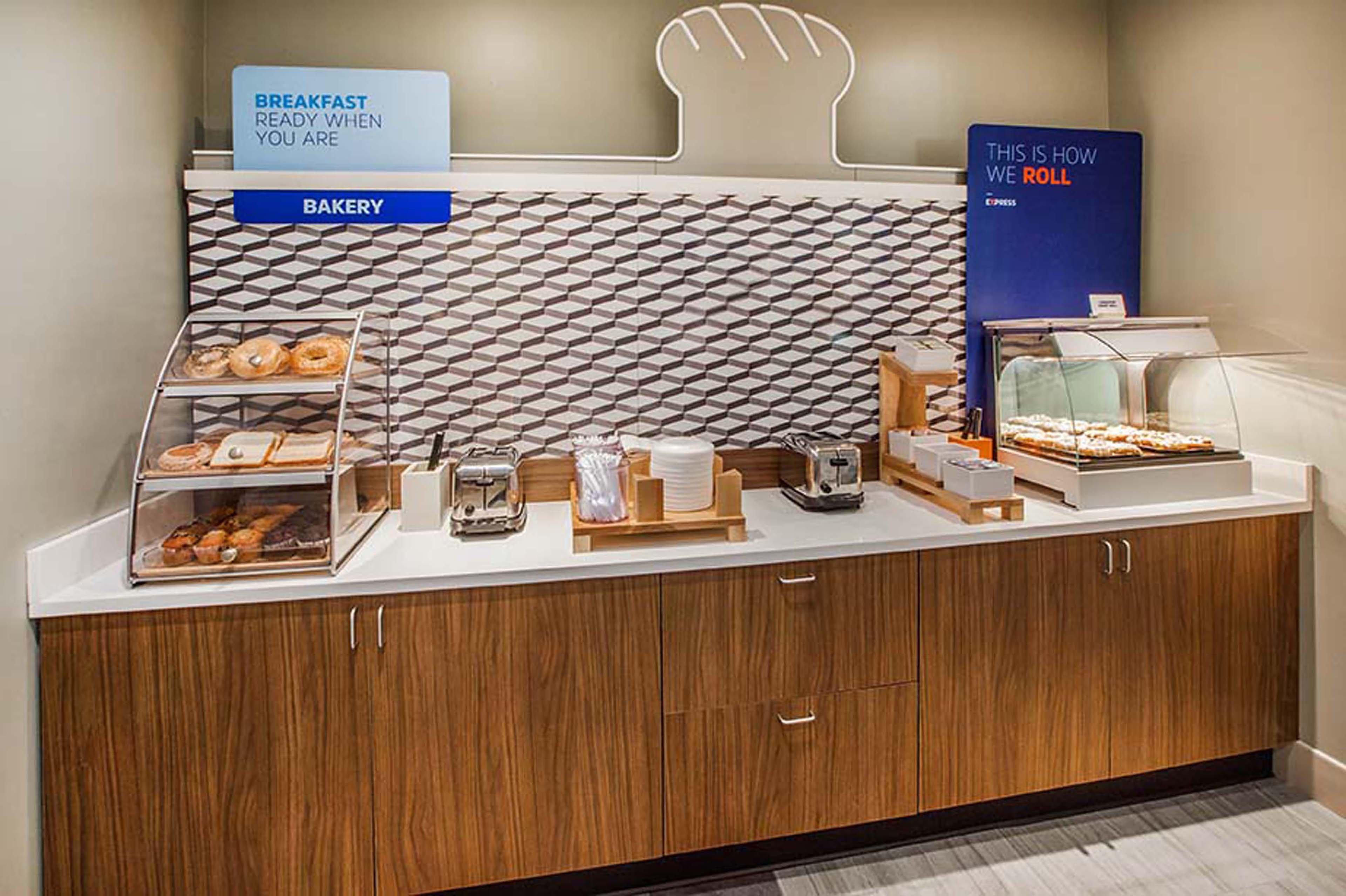 Hotel Express Boston North-woburn By Ihg Woburn