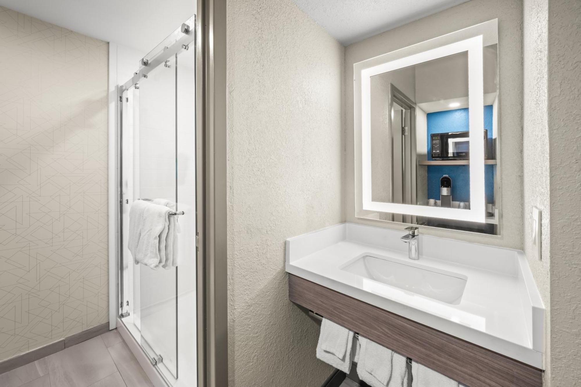 Hotel Express Boston North-woburn By Ihg Woburn