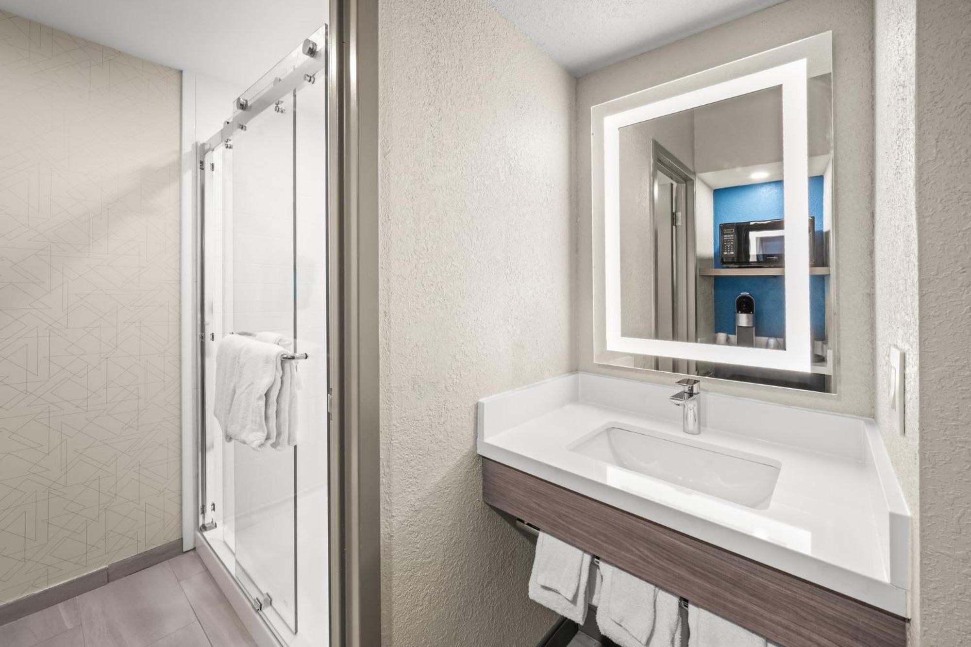Express Boston North-woburn By Ihg 3* Woburn