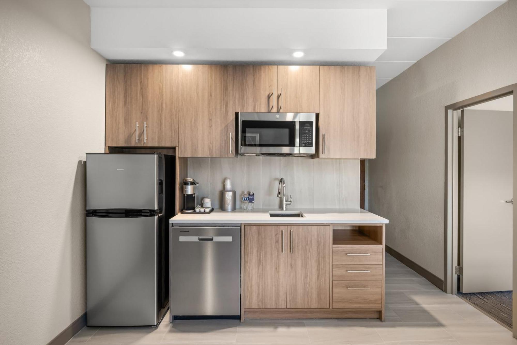 Express Boston North-woburn By Ihg Hotel 3*