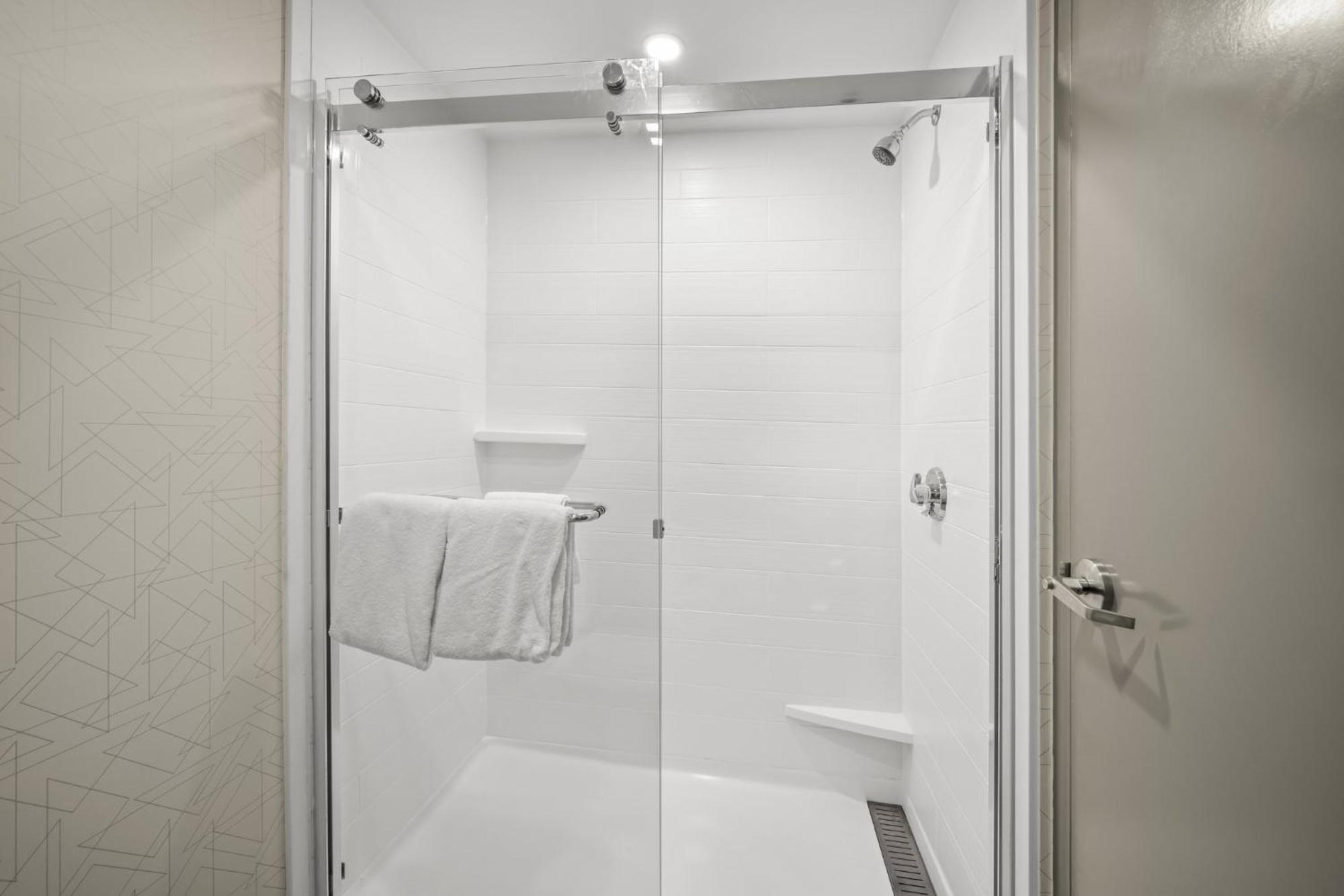 Hotel Express Boston North-woburn By Ihg 3*